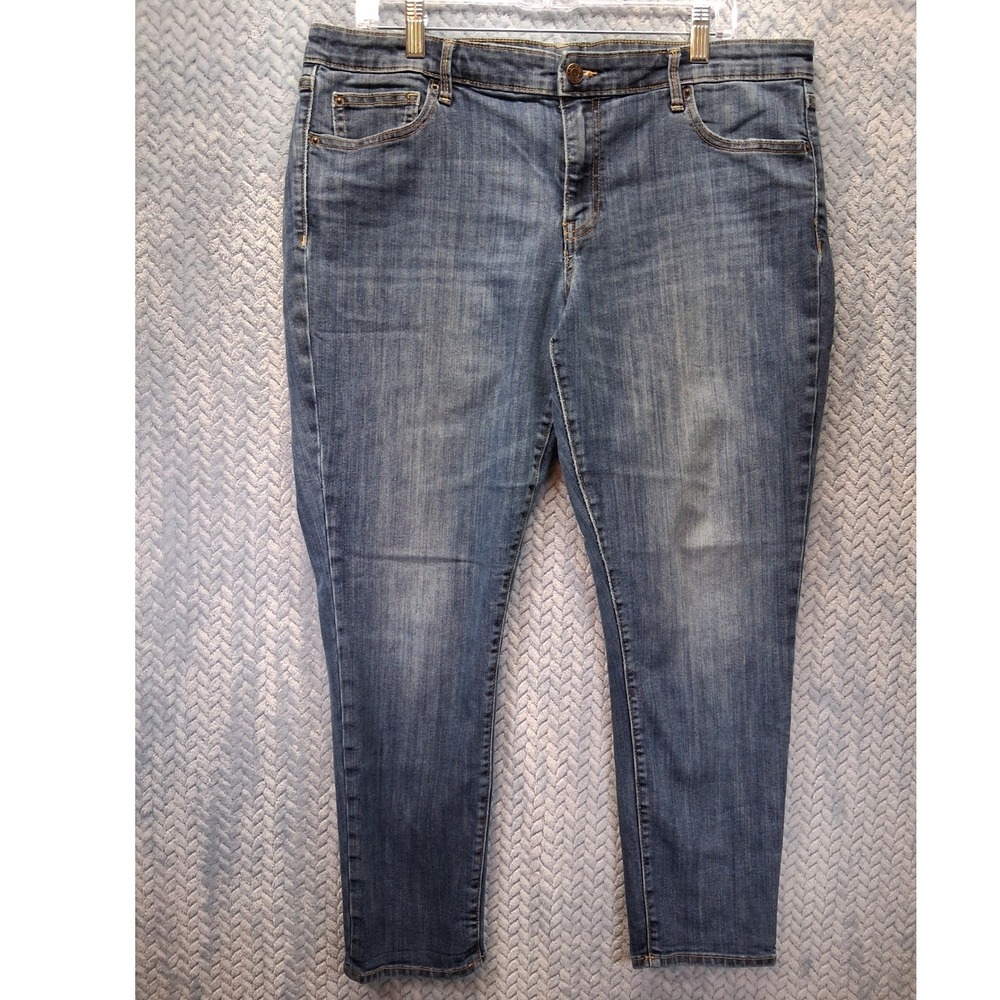 Gap Girlfriend Jeans Womens 16/33R Medium Wash Denim Mid Rise Tapered Leg